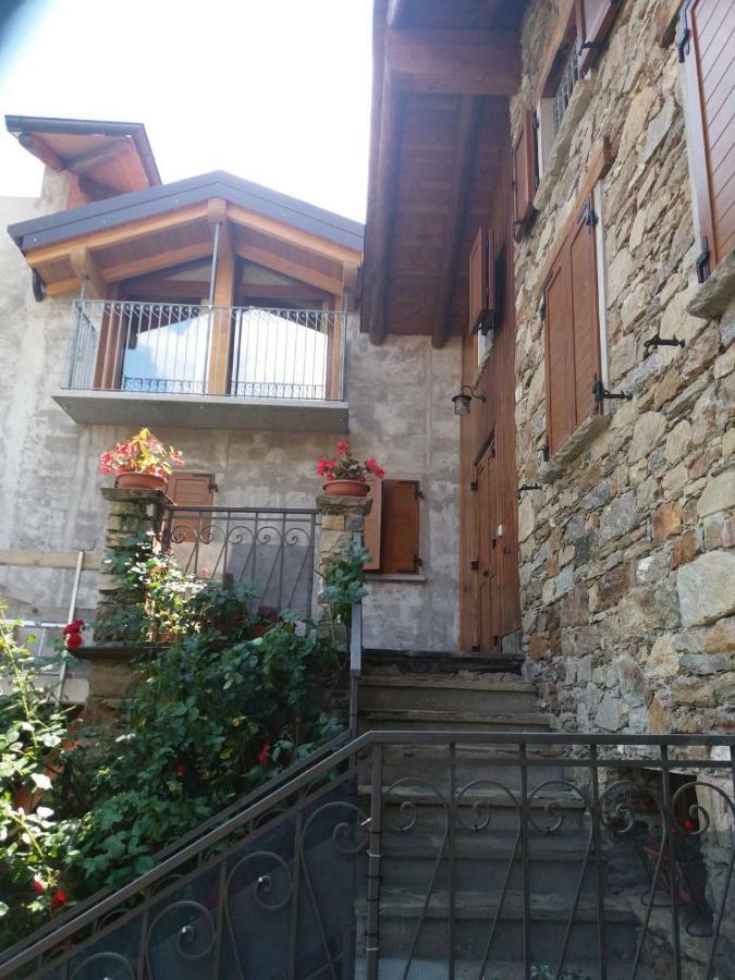 Agriturismo Piccolo Paradiso Pianello Del Lario ภายนอก รูปภาพ